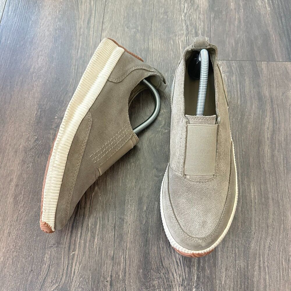 Sorel Leather Out 'N About Slip On Shoes Sneakers Sage Green Suede Women's 9.5